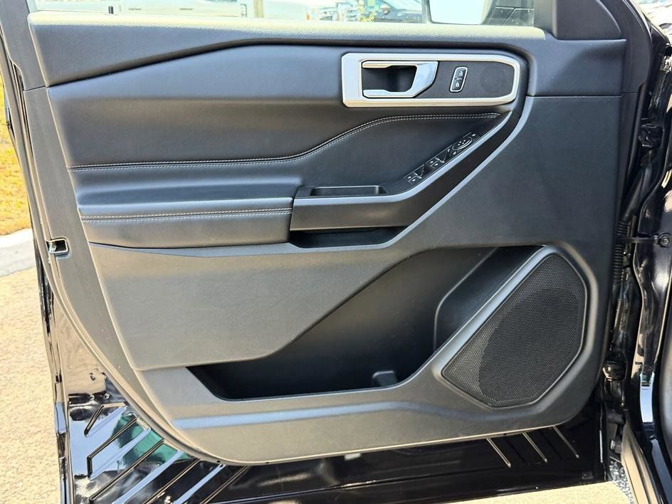 Used 2020 Ford Explorer - photo 21