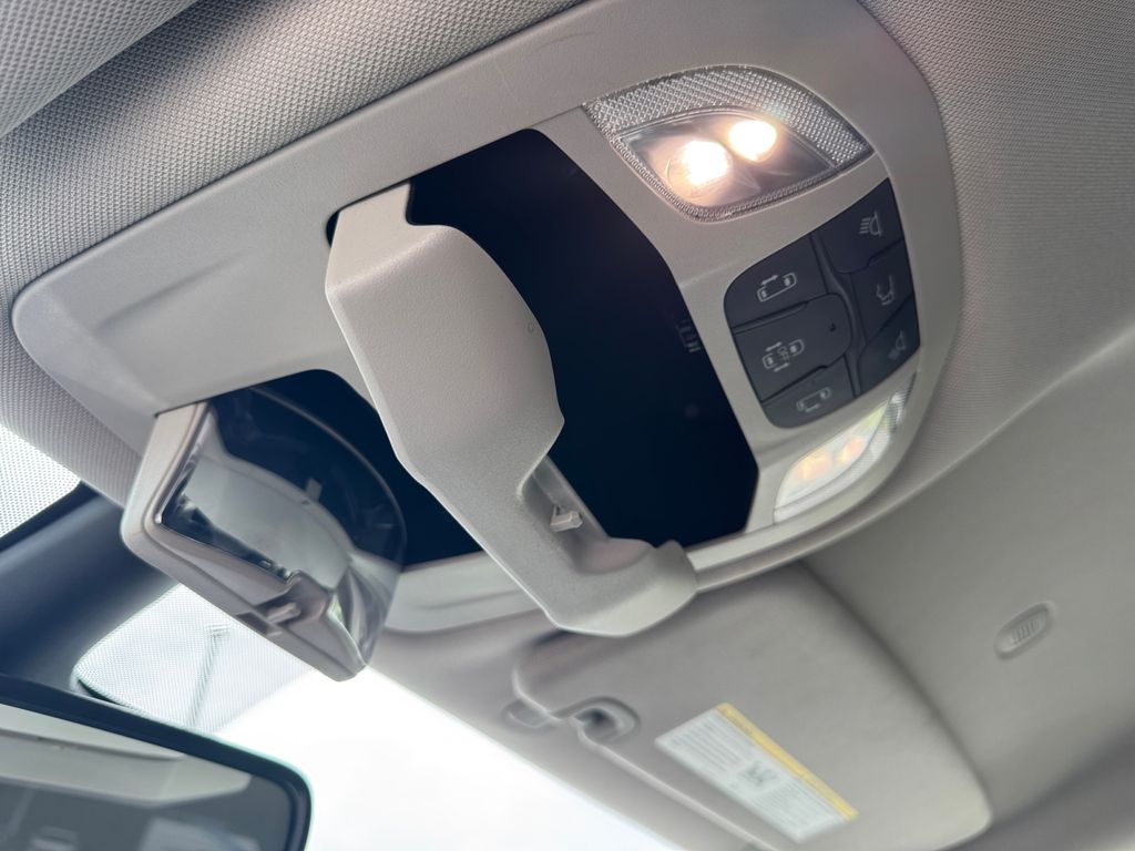 Used 2023 Chrysler Pacifica - photo 21