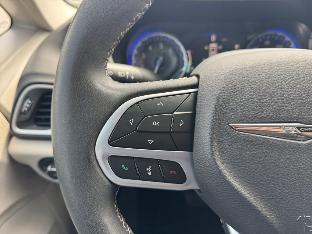 Used 2023 Chrysler Pacifica - photo 23