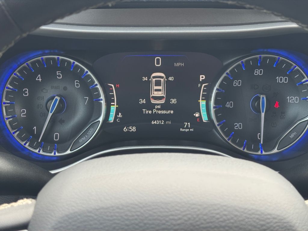Used 2023 Chrysler Pacifica - photo 26