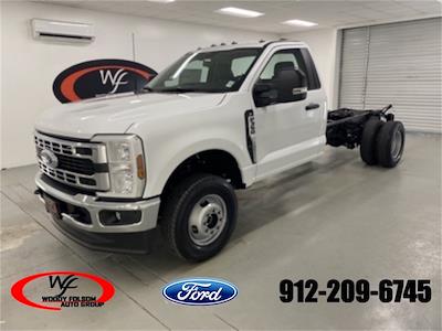 New 2025 Ford F-350 XL Regular Cab 4x4 Cab Chassis for sale #FT042258 - photo 1