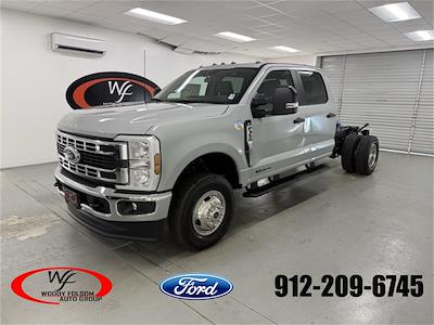 New 2026 Ford F-350 Crew Cab 4WD Cab Chassis for sale #FT090454 - photo 1