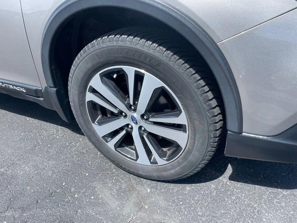 Used 2018 Subaru Outback - photo 5