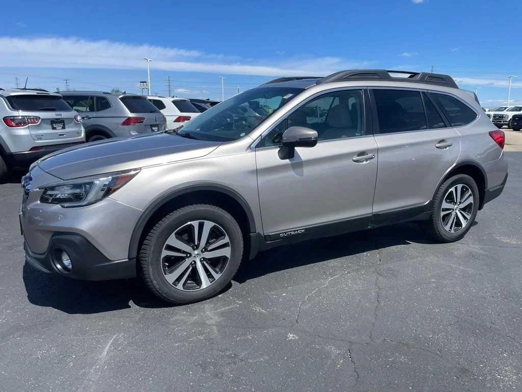 Used 2018 Subaru Outback - photo 8
