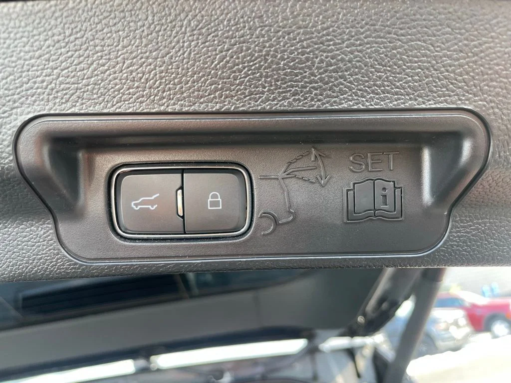 Used 2021 Ford Explorer - photo 37