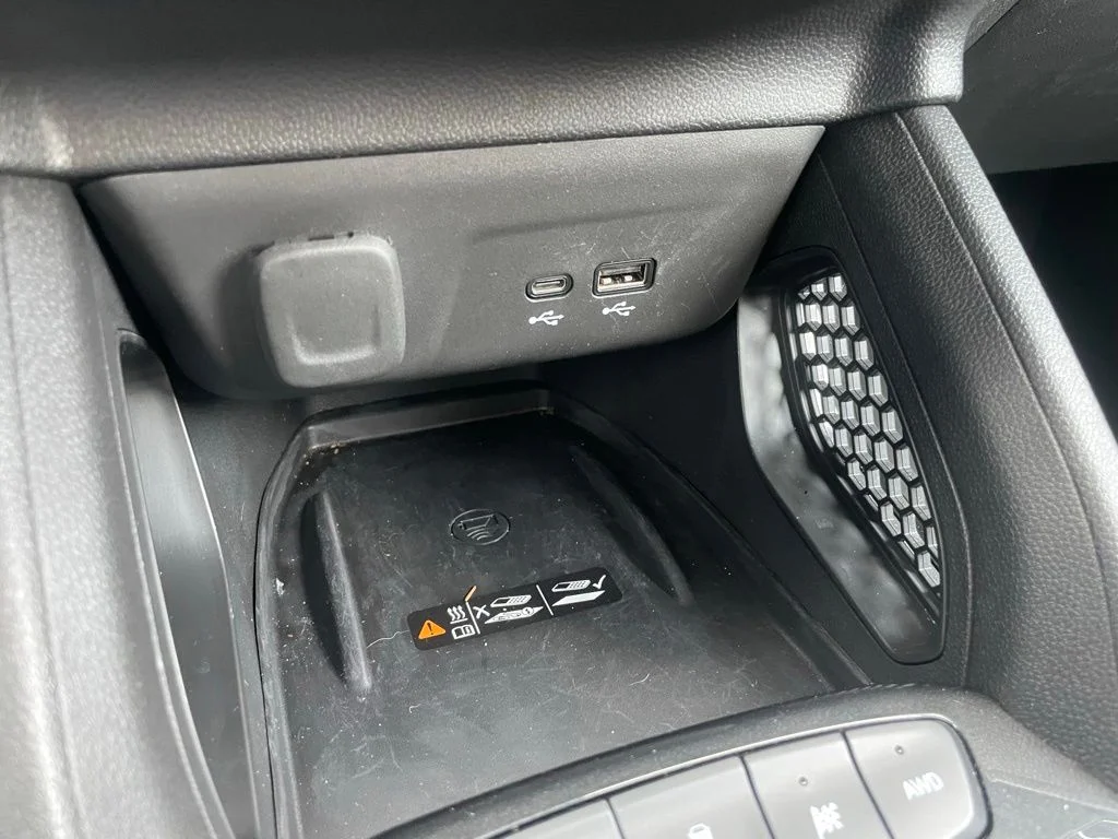 Used 2025 Chevrolet Trailblazer - photo 14