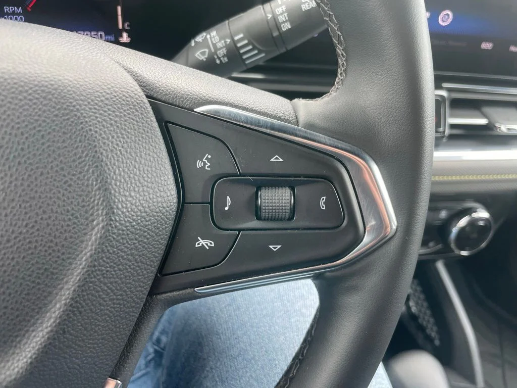 Used 2025 Chevrolet Trailblazer - photo 23