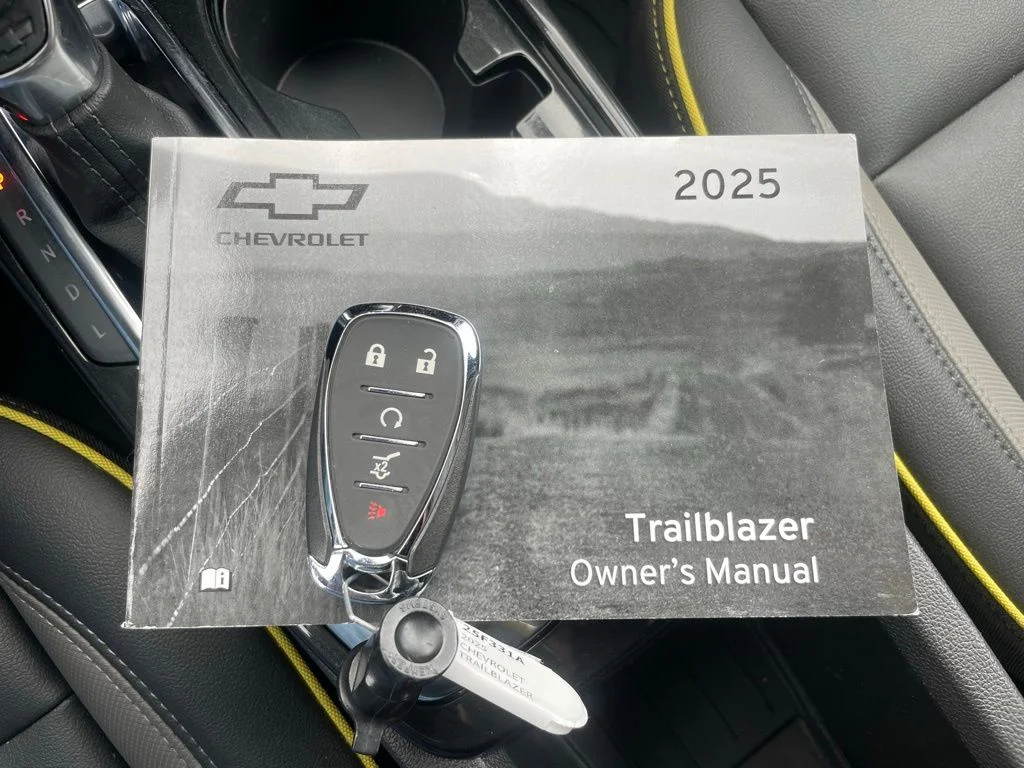 Used 2025 Chevrolet Trailblazer - photo 47