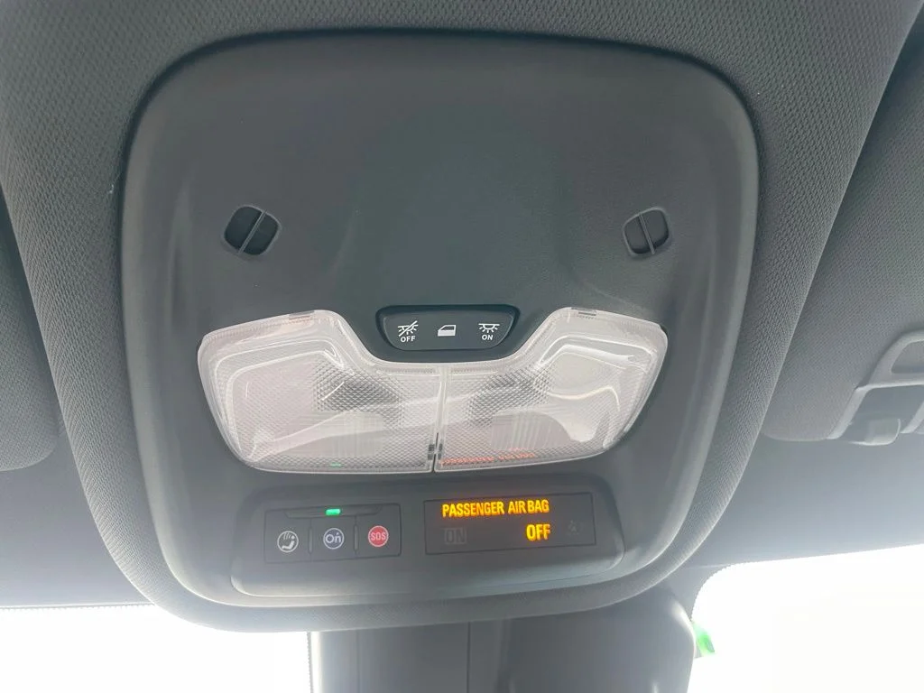 Used 2025 Chevrolet Trailblazer - photo 52