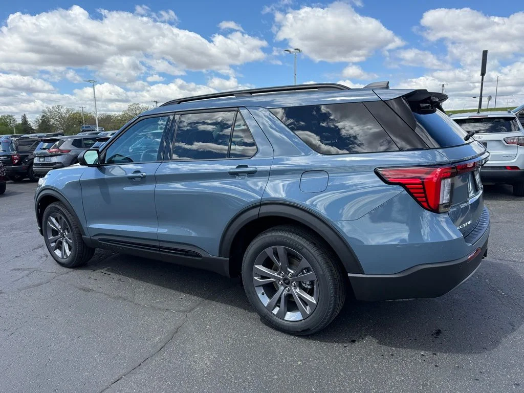 New 2026 Ford Explorer - photo 9