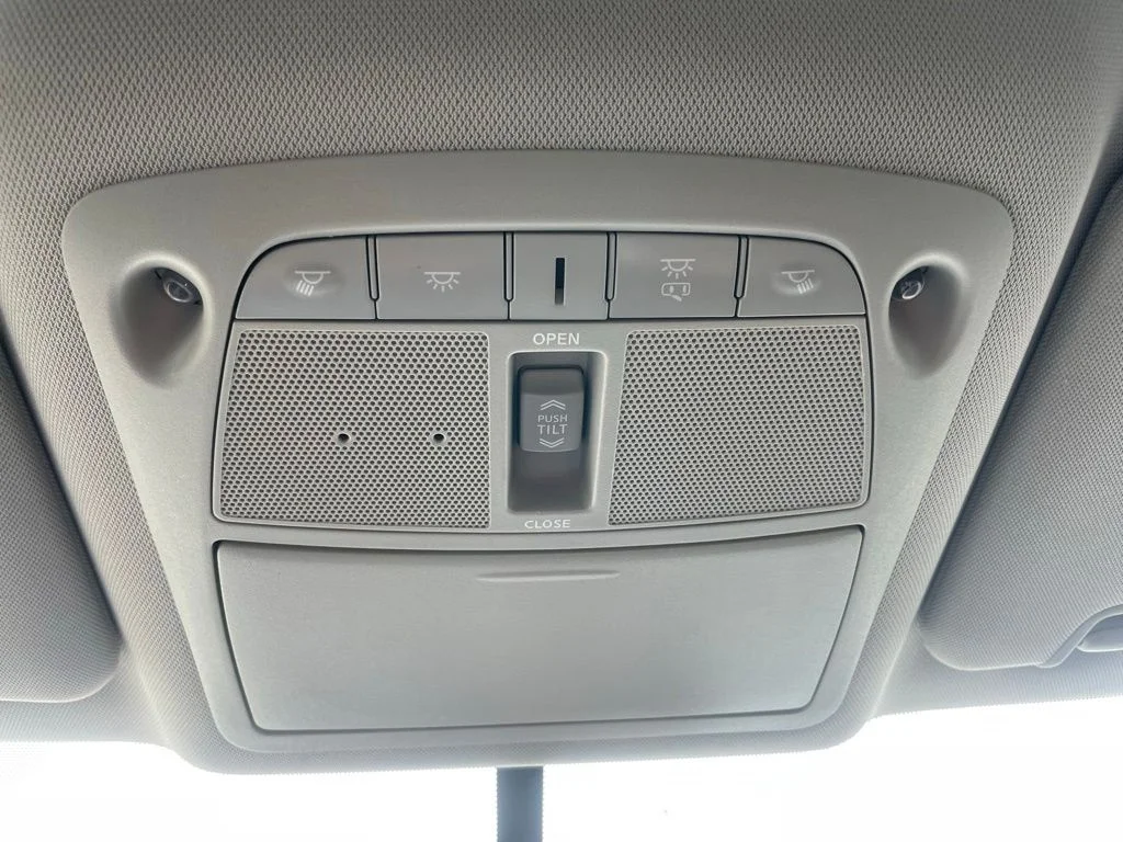 Used 2018 Nissan Rogue - photo 20