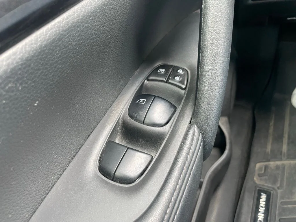 Used 2018 Nissan Rogue - photo 26