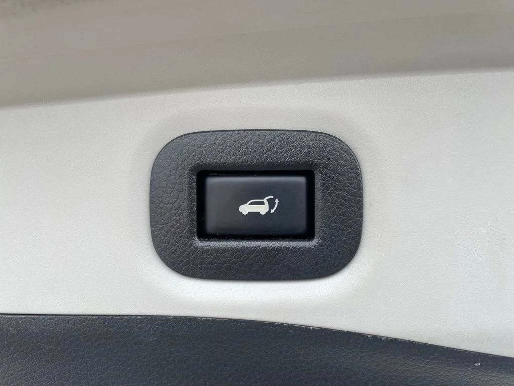 Used 2018 Nissan Rogue - photo 35