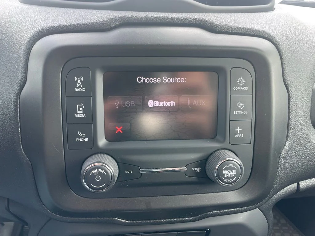 Used 2020 Jeep Renegade - photo 16