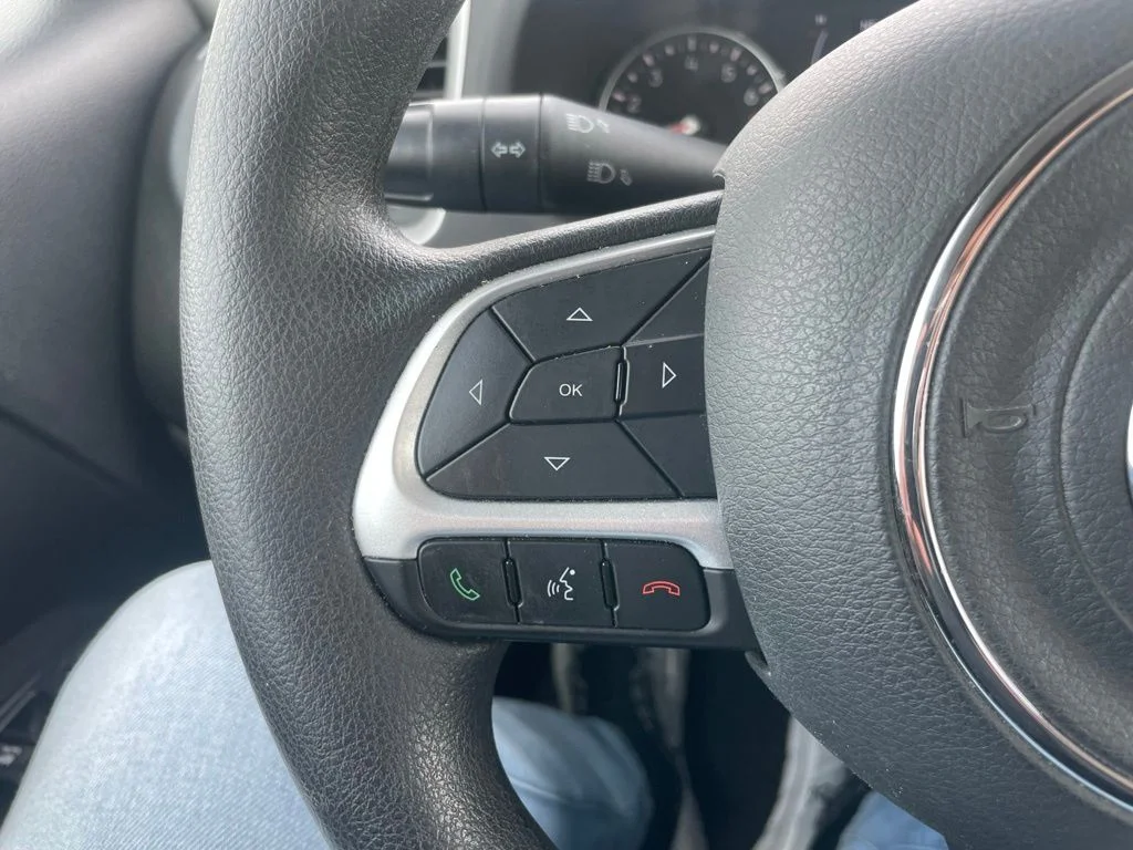 Used 2020 Jeep Renegade - photo 21