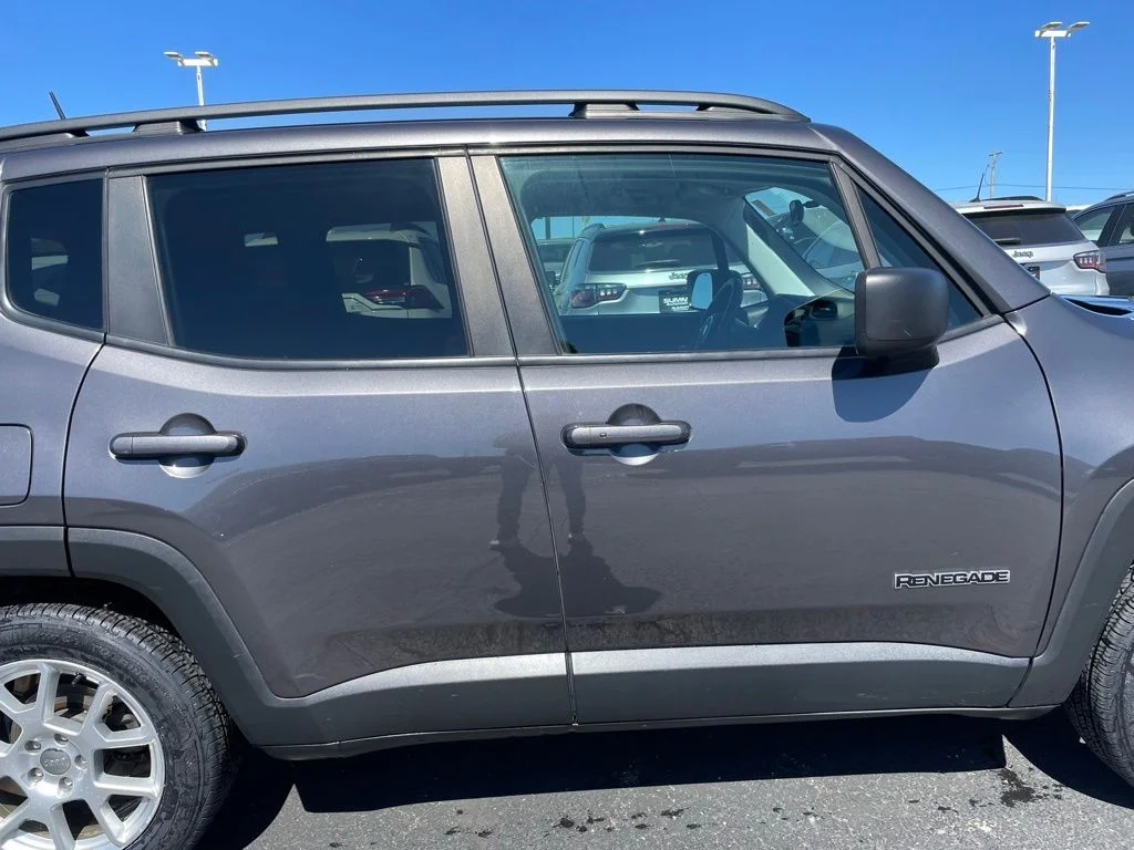 Used 2020 Jeep Renegade - photo 26