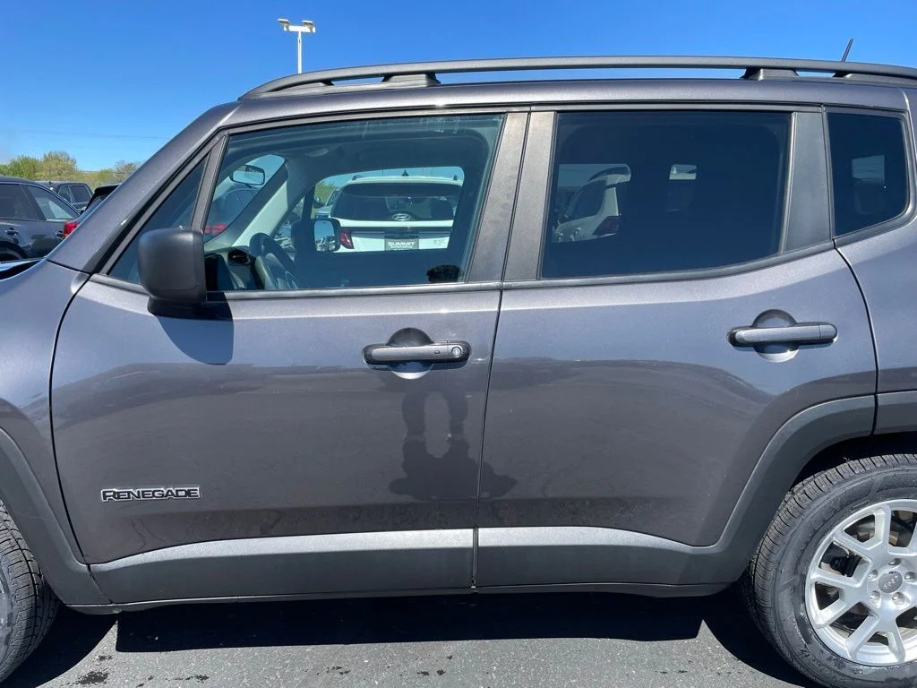 Used 2020 Jeep Renegade - photo 33