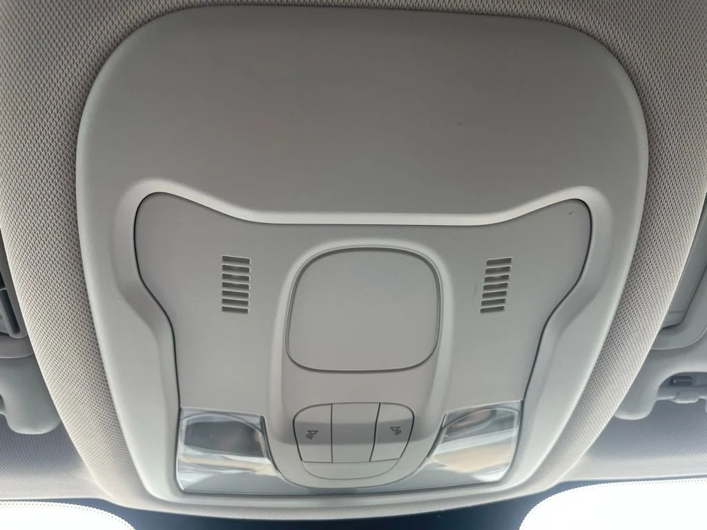 Used 2020 Jeep Renegade - photo 46