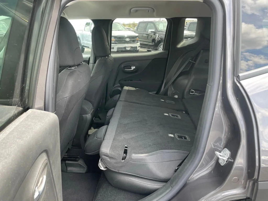 Used 2020 Jeep Renegade - photo 50