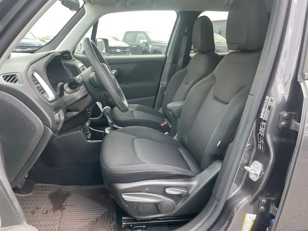 Used 2020 Jeep Renegade - photo 9