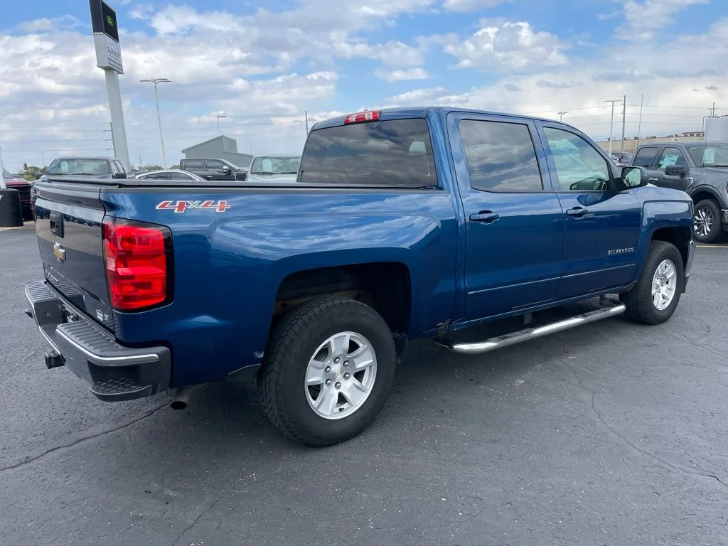 Used 2017 Chevrolet Silverado 1500 - photo 5