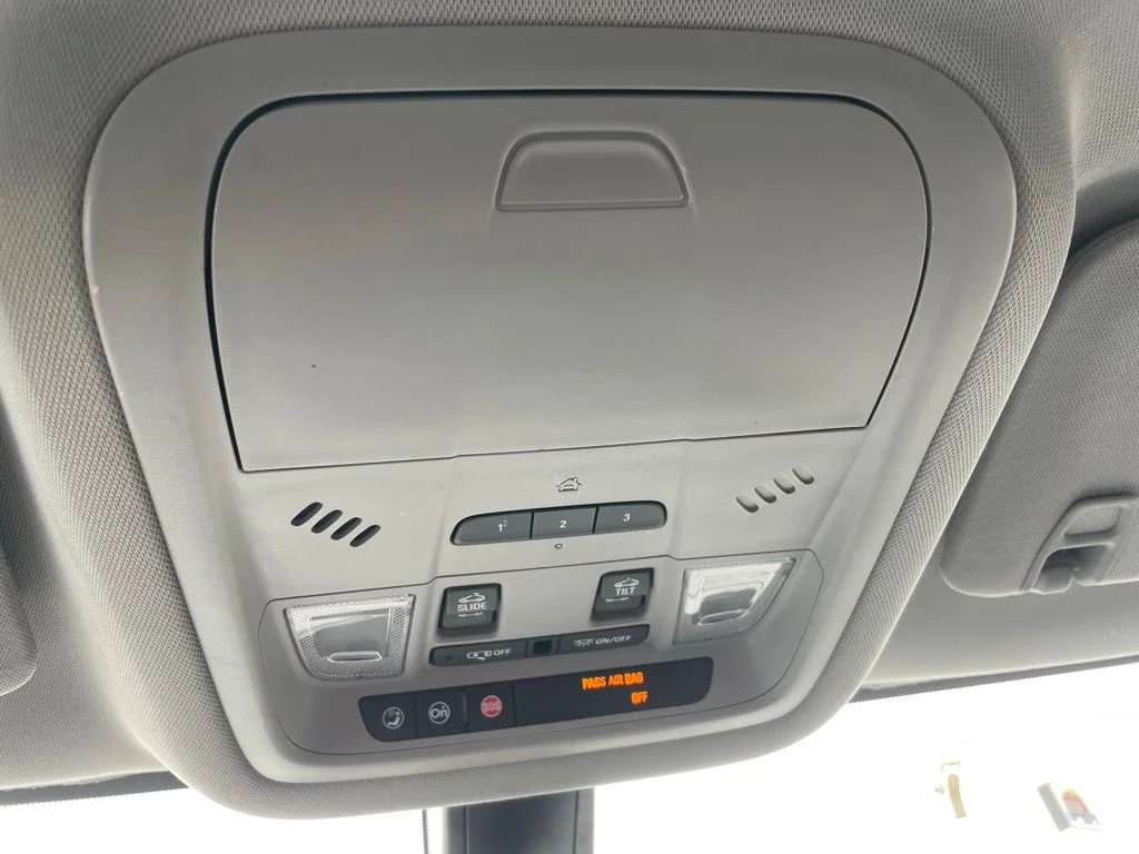 Used 2018 GMC Acadia - photo 19