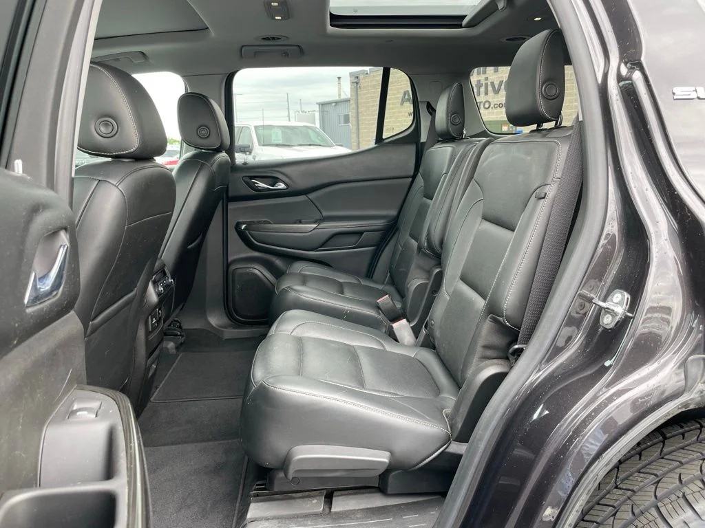 Used 2018 GMC Acadia - photo 9