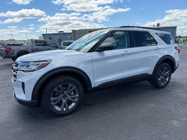 New 2026 Ford Explorer - photo 7