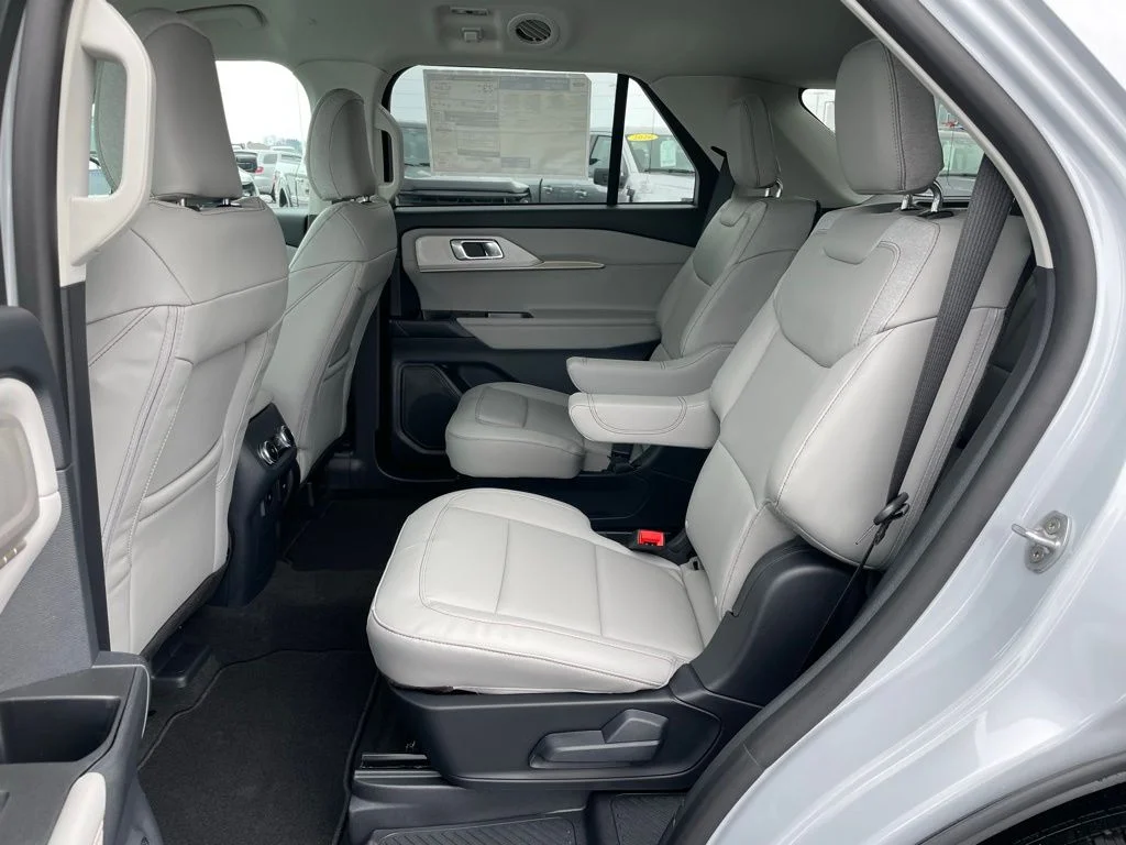 New 2026 Ford Explorer - photo 10