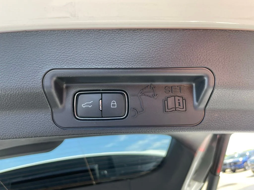 Used 2023 Ford Explorer - photo 35