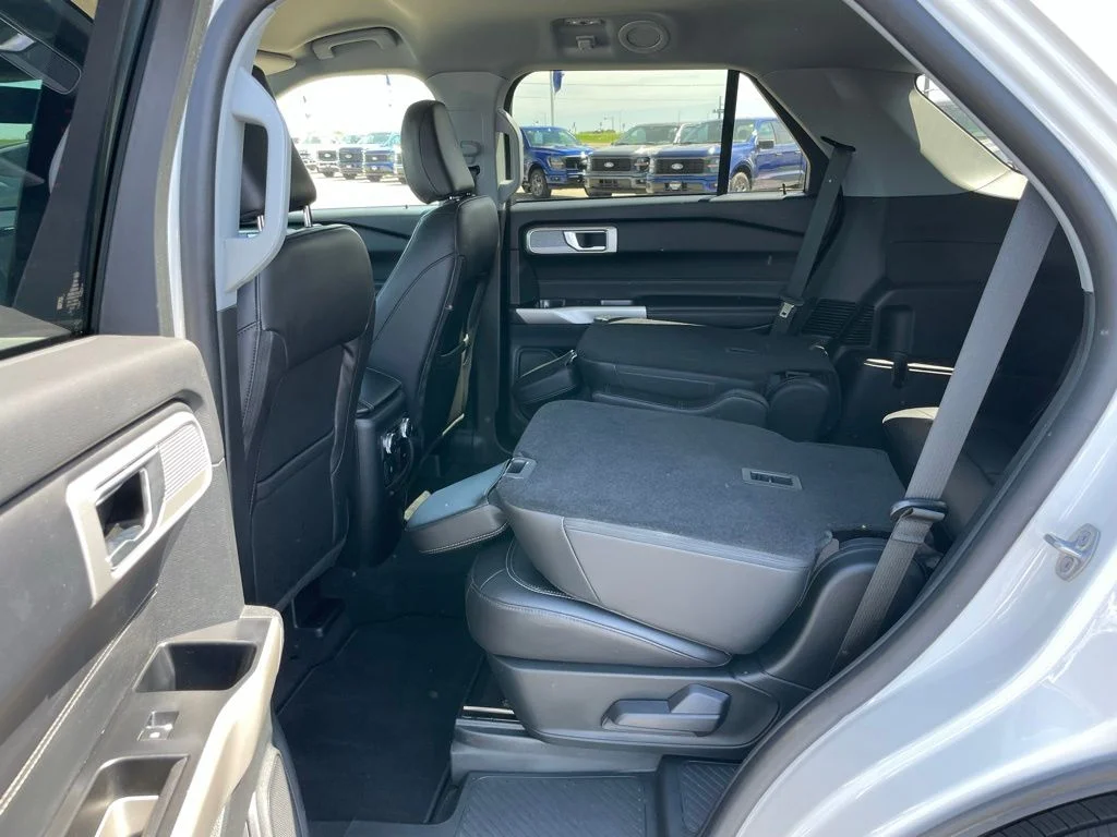 Used 2023 Ford Explorer - photo 56
