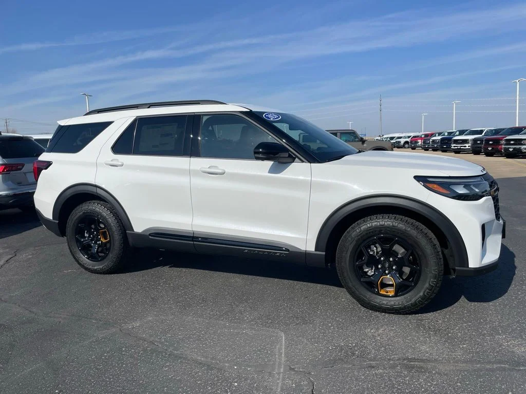 New 2026 Ford Explorer - photo 2