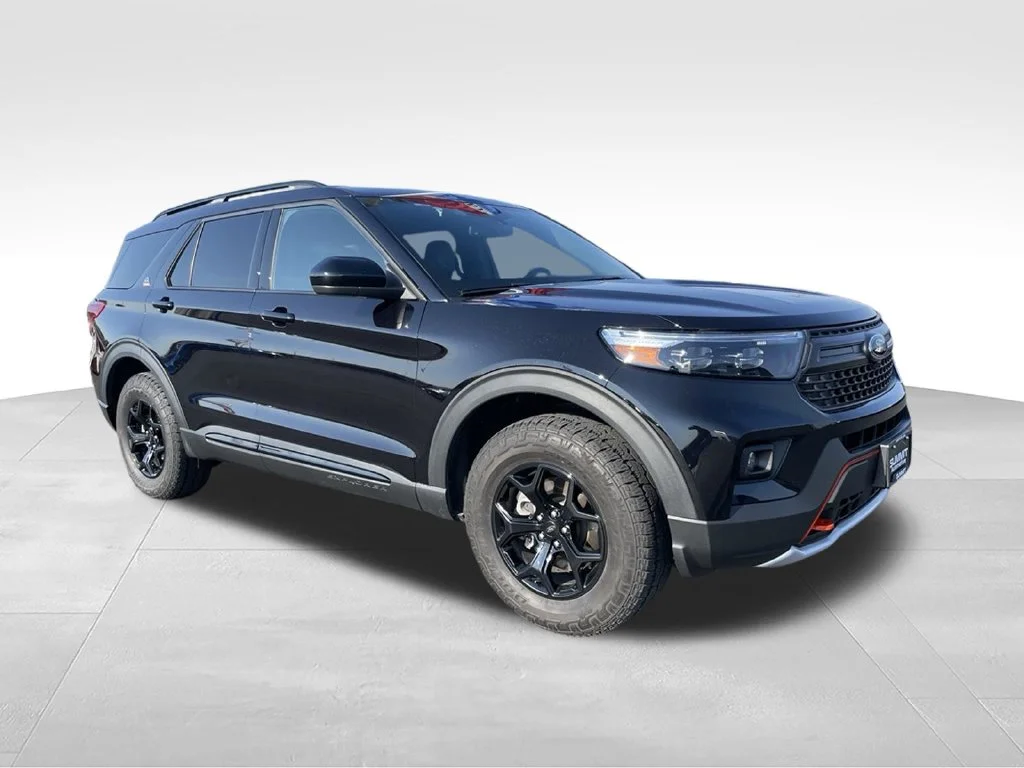 Used 2024 Ford Explorer - photo 2