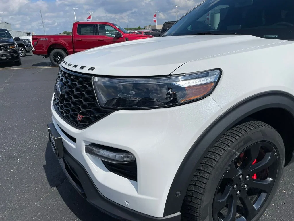 Used 2022 Ford Explorer - photo 32