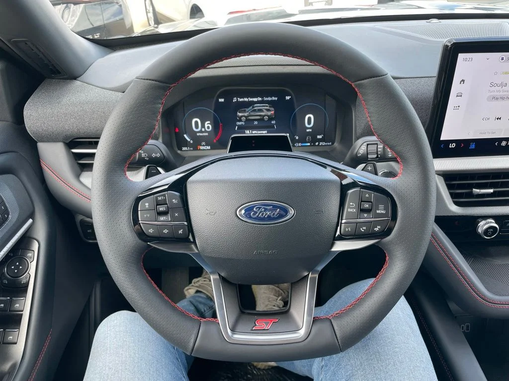Used 2026 Ford Explorer - photo 29