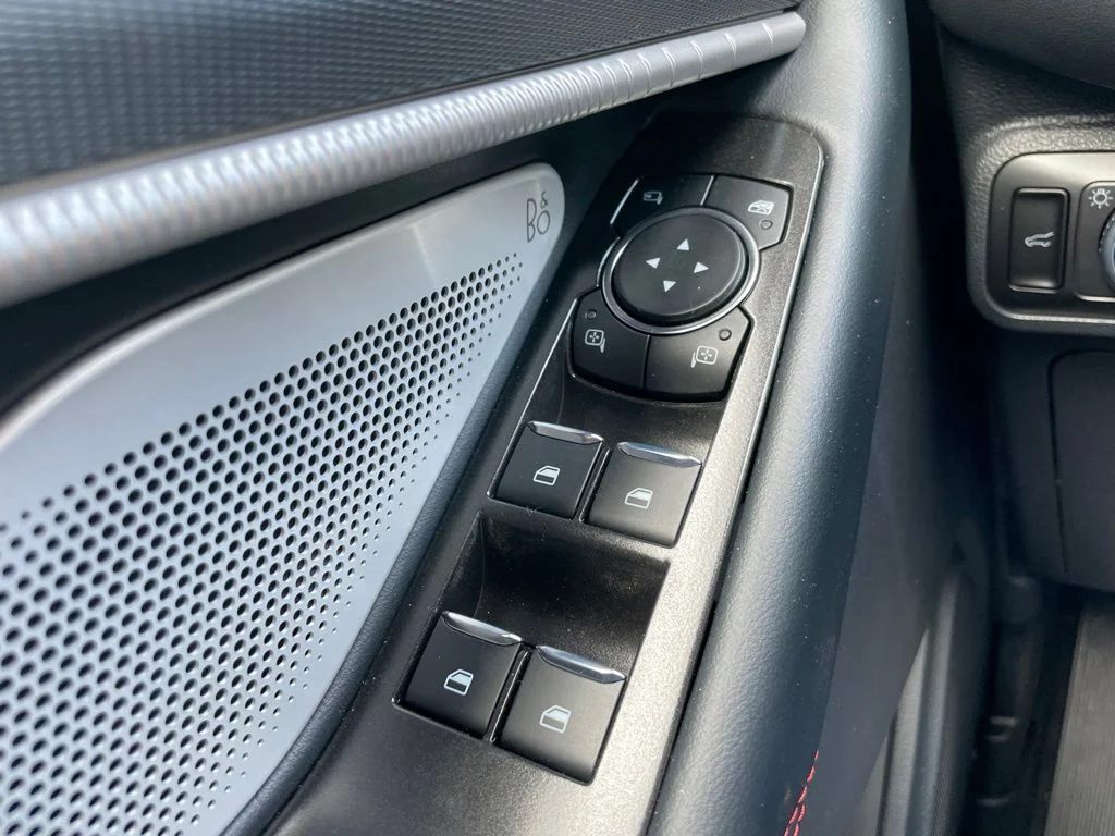 Used 2026 Ford Explorer - photo 30