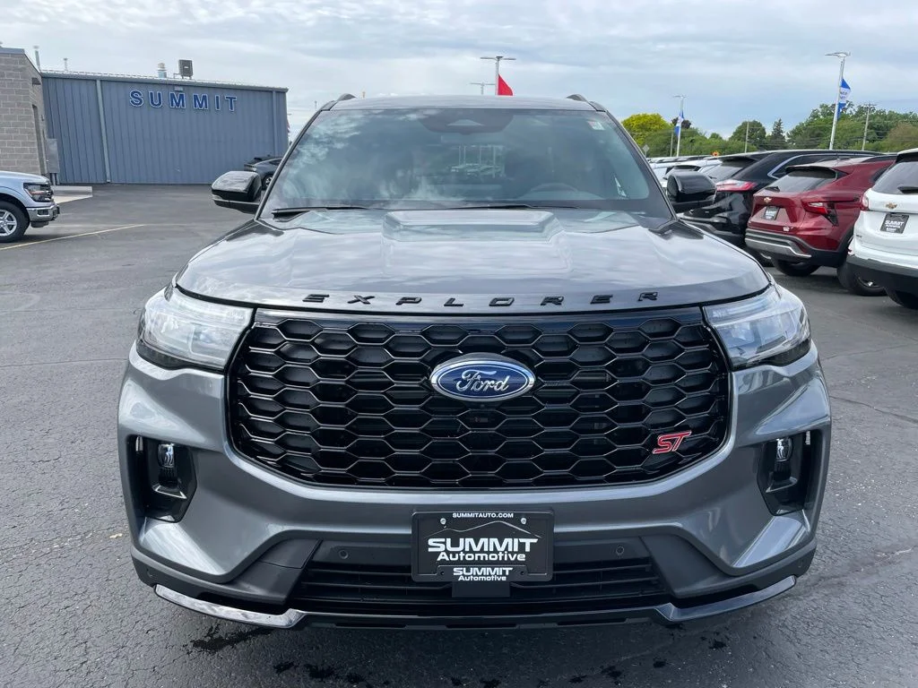 Used 2026 Ford Explorer - photo 32