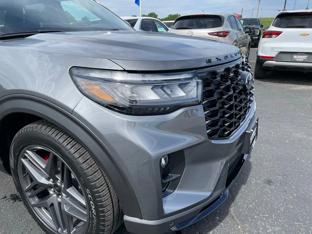 Used 2026 Ford Explorer - photo 41