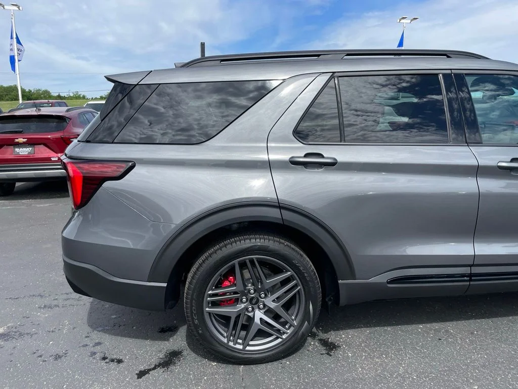 Used 2026 Ford Explorer - photo 42