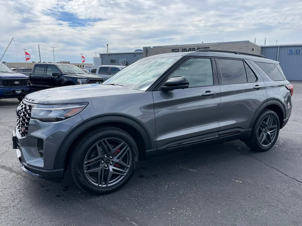 Used 2026 Ford Explorer - photo 7