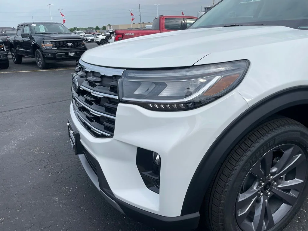 New 2026 Ford Explorer - photo 18