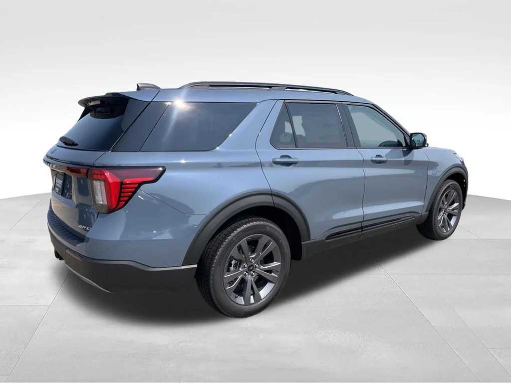 New 2026 Ford Explorer - photo 2