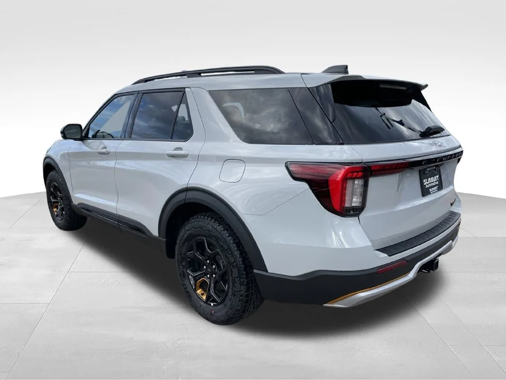 New 2027 Ford Explorer - photo 2