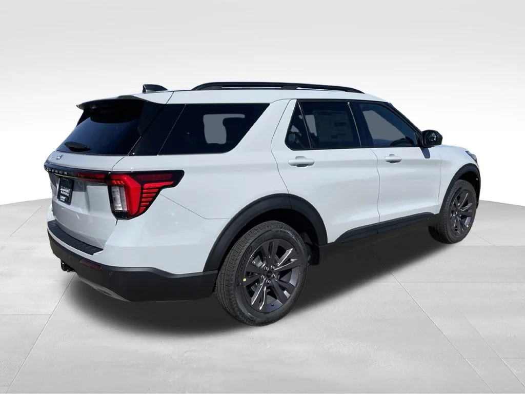 New 2027 Ford Explorer - photo 2
