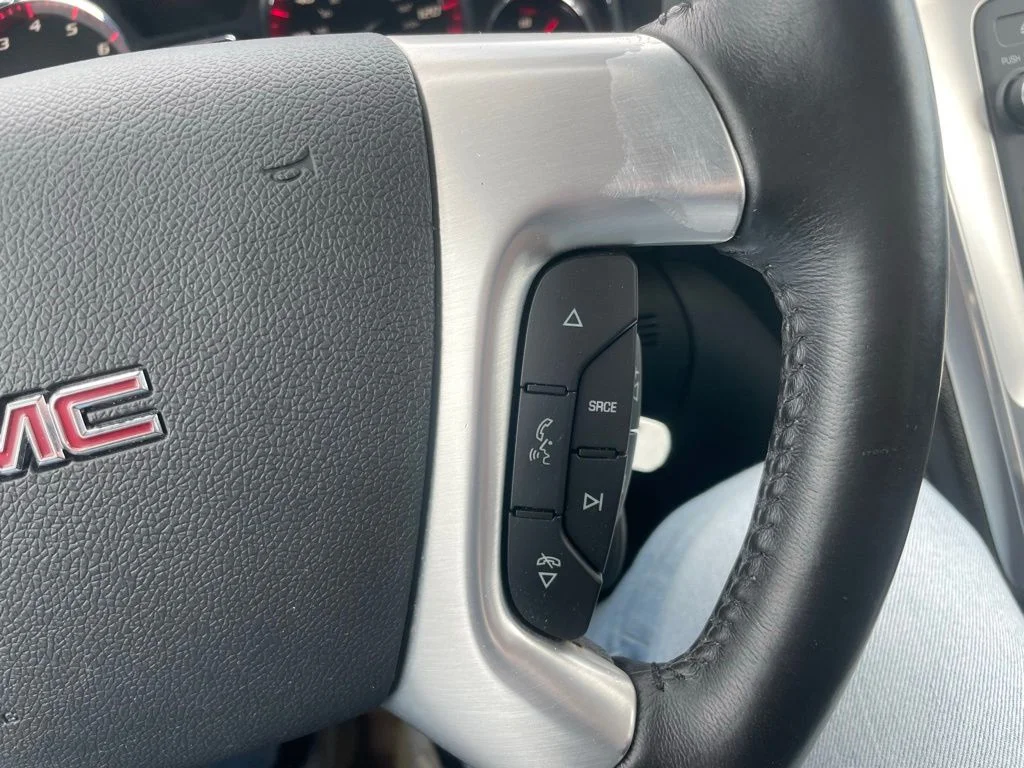 Used 2016 GMC Acadia - photo 24