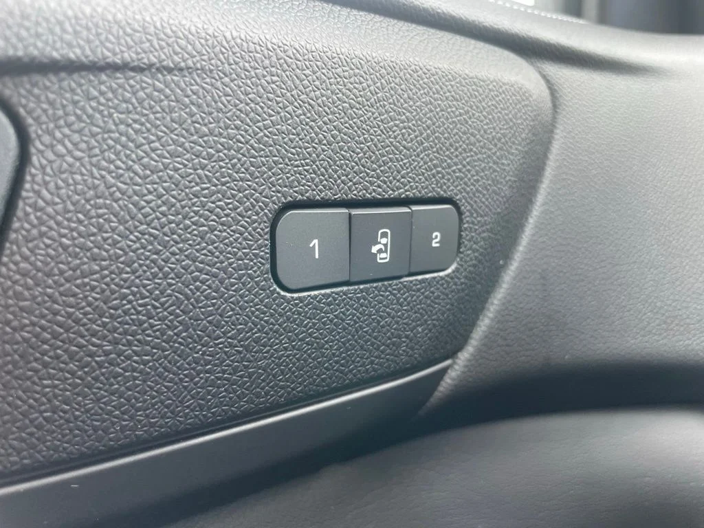 Used 2016 GMC Acadia - photo 27