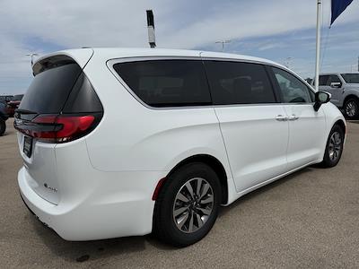 2023 Chrysler Pacifica FWD Minivan for sale #3633X - photo 2