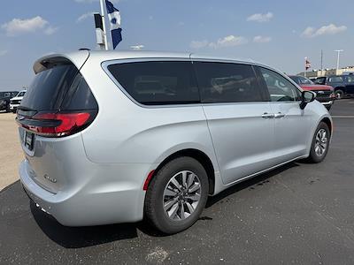 2023 Chrysler Pacifica FWD Minivan for sale #3659X - photo 2