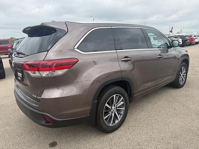 2017 Toyota Highlander AWD SUV for sale #3691X - photo 2