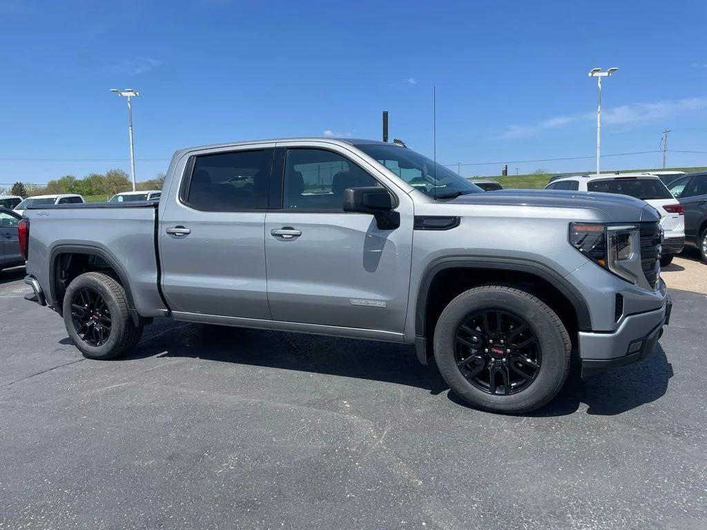 Used 2024 GMC Sierra 1500 - photo 1